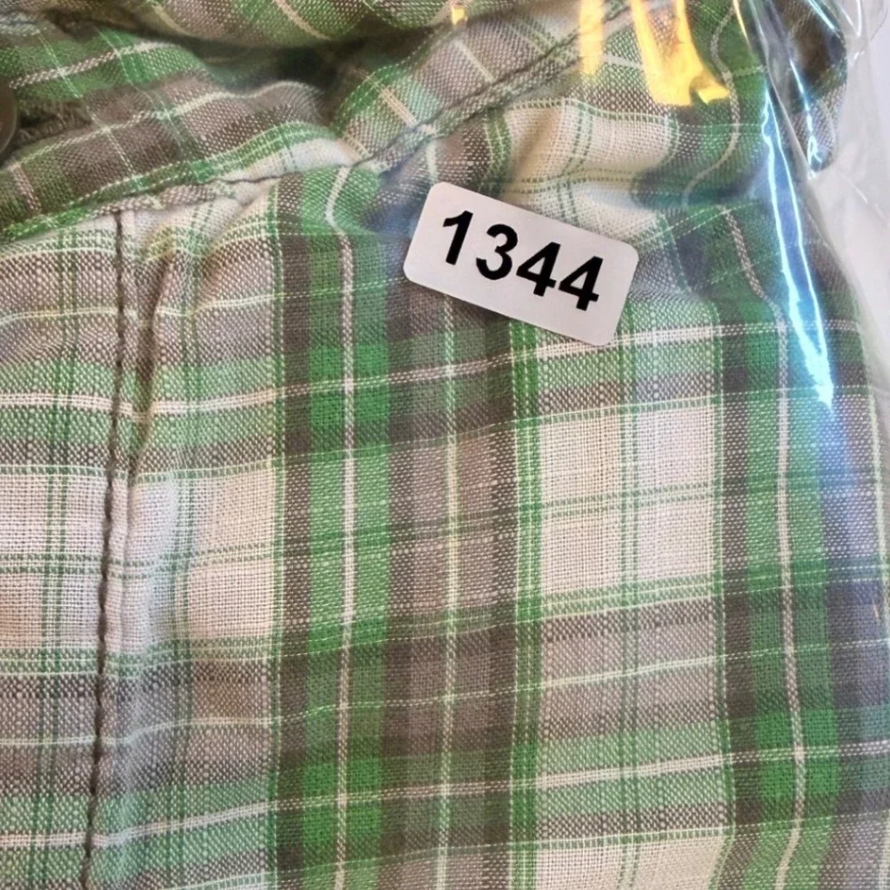 The North Face Mens Large Green Plaid Short Sleeve Button Up Hiking Shirt 1344